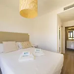 Cubo's Urban Sky West View 5 Apartman