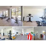 Cubo's Urban Sky West View 5 Apartman *