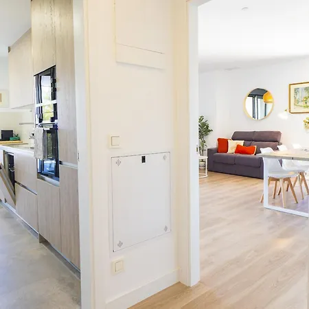 Apartment Cubo's Urban Sky West View 5 *