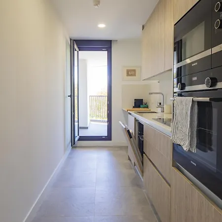 Cubo's Urban Sky West View 5 * Malaga